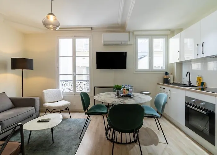 B2#two Bedrooms#champs Elysees#arc De Triomphe#ac Paris